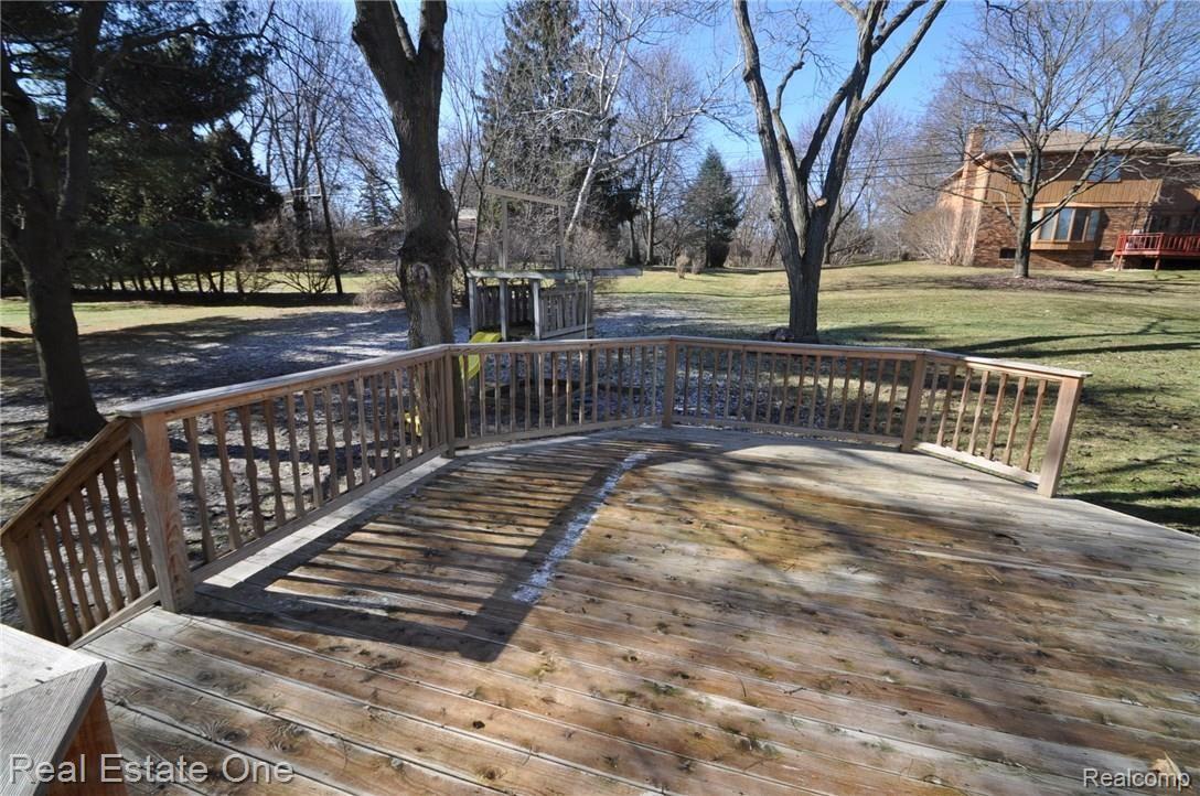 1640 Bretton Drive North Rochester, MI 48309 - Photo 41 of 42 DSC_3144.JPG