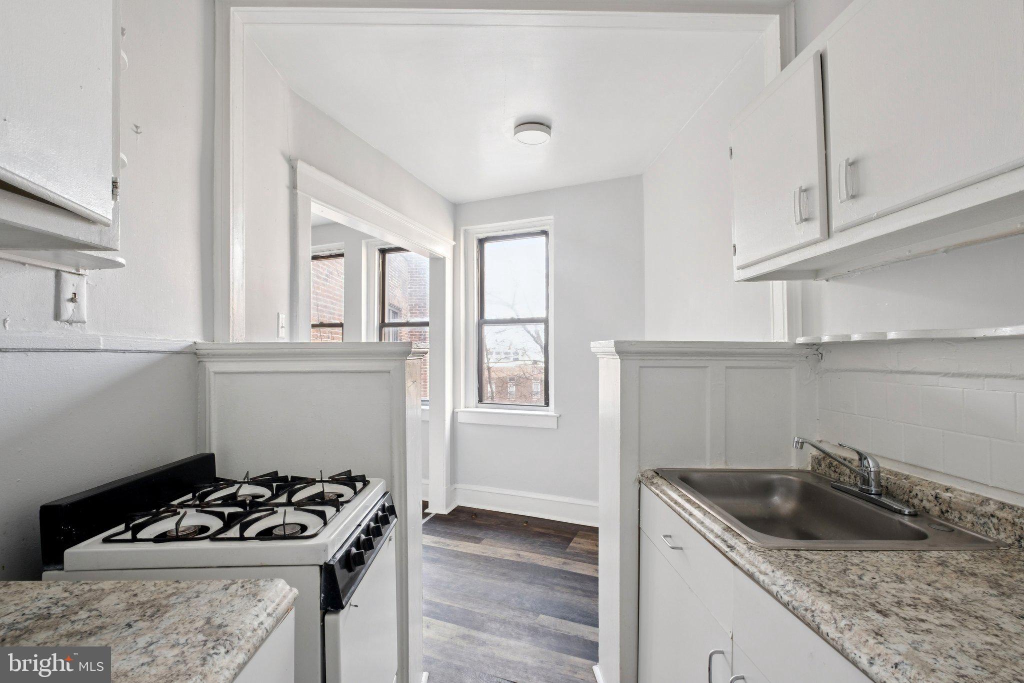 7250 Chestnut Street, Unit D 402 Upper Darby, PA 19082 - Photo 4 of 15