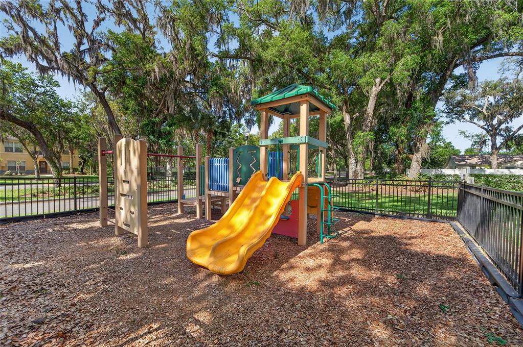 37604 Aaralyn Road Zephyrhills, FL 33542 - Photo 35 of 40 Gallery Image 35