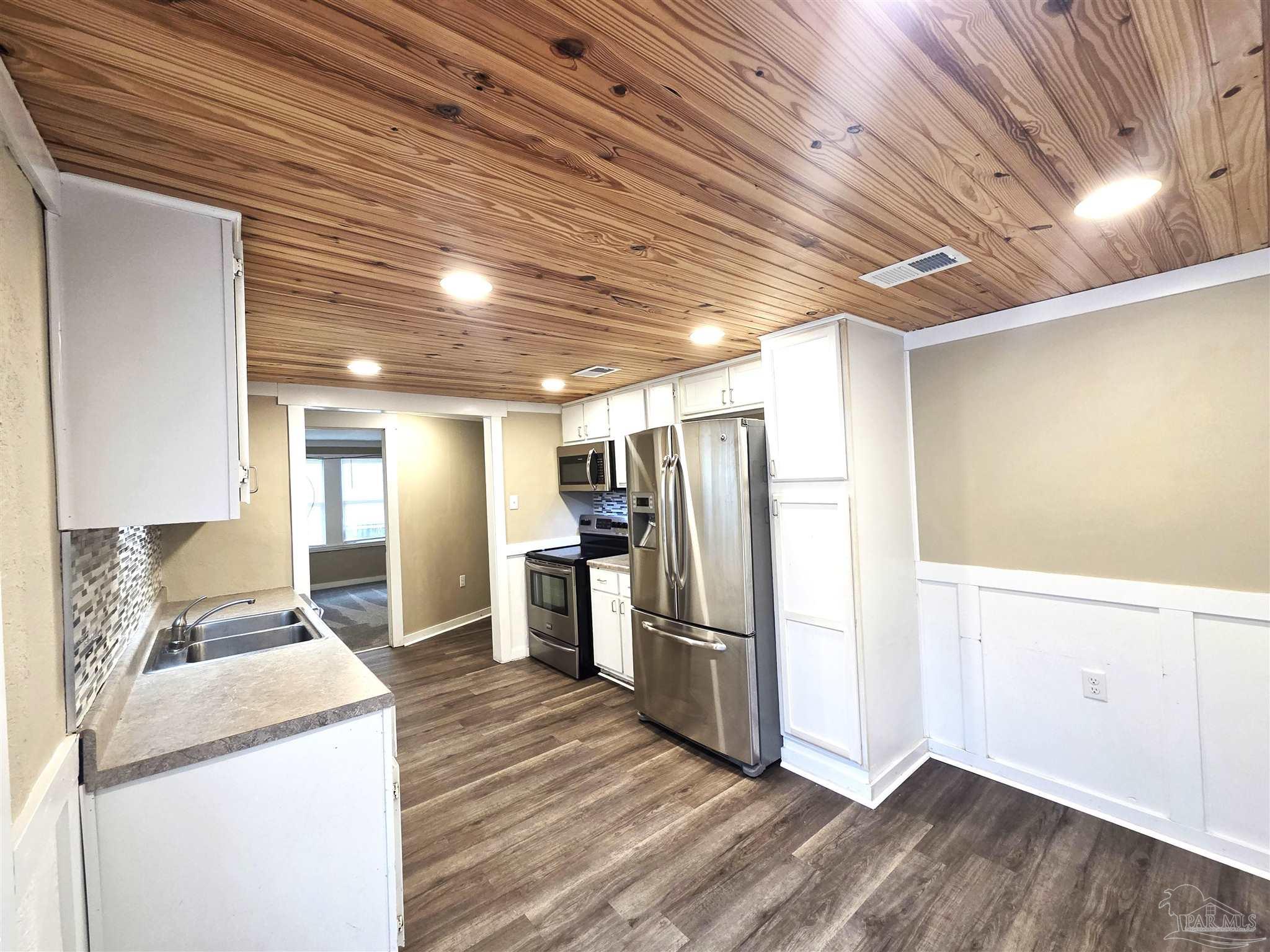 7962 Graves Road Pensacola, FL 32514 - Photo 6 of 35