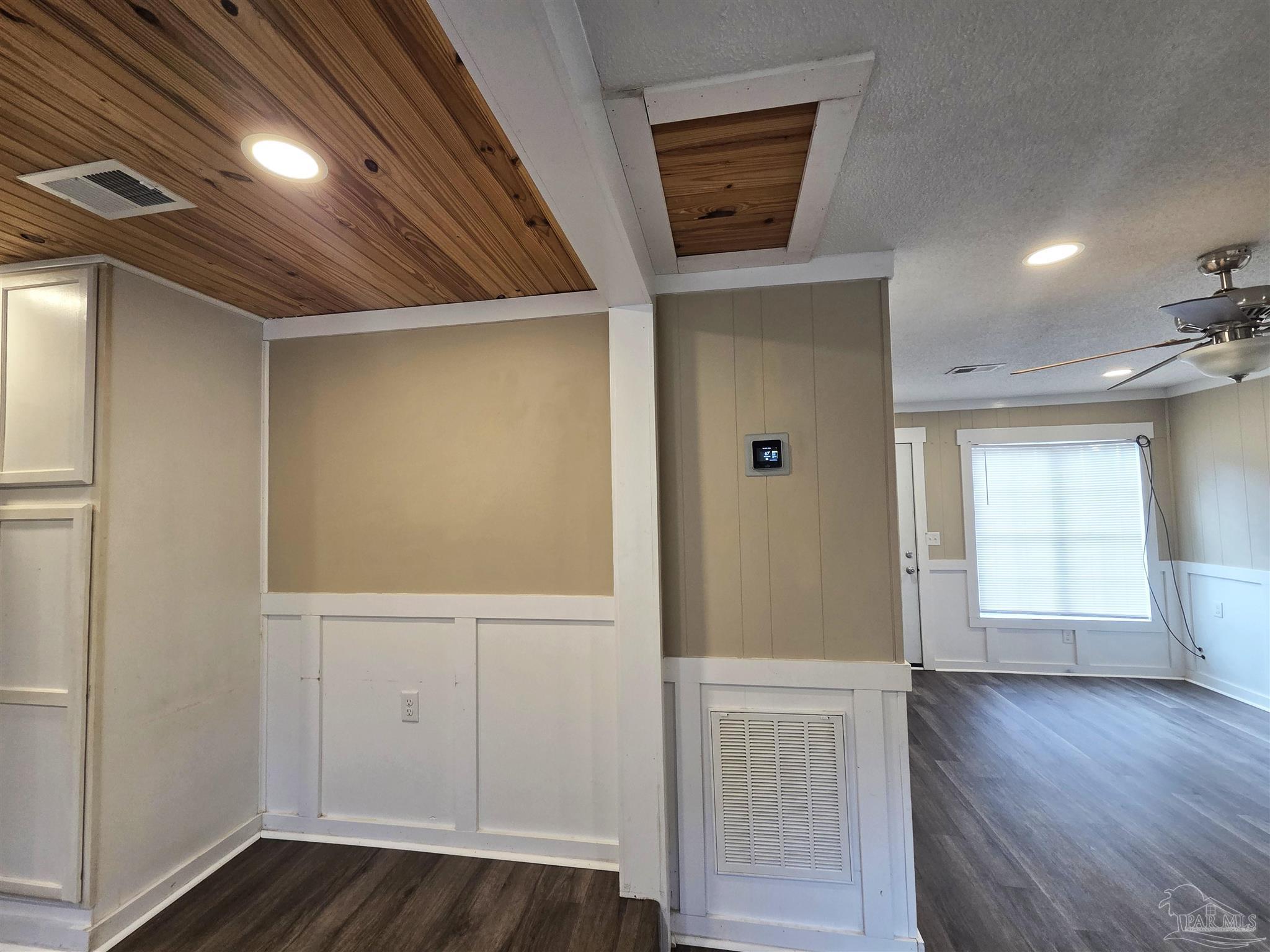 7962 Graves Road Pensacola, FL 32514 - Photo 10 of 35 Coffee Bar / Wine Bar??