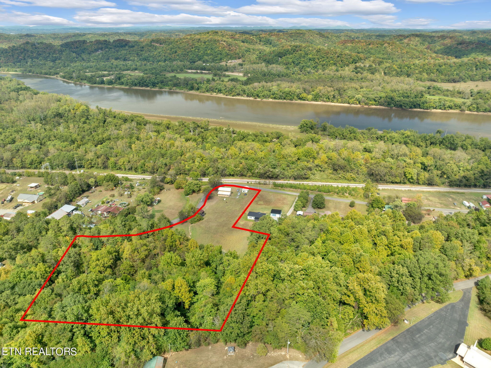 1455 Hill Road Newport, TN 37821 - Photo 3 of 43