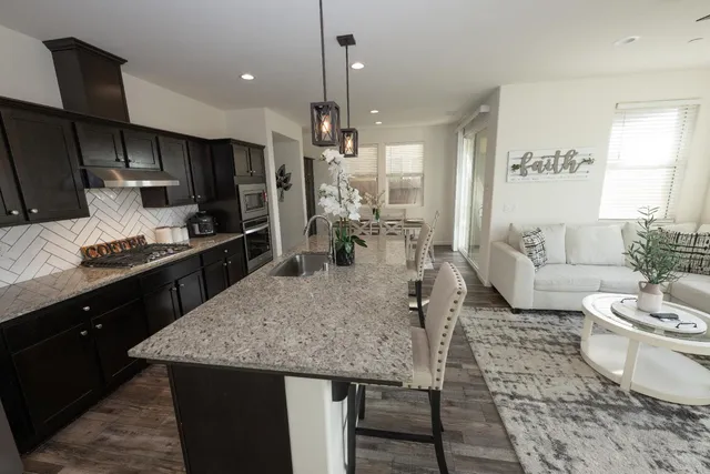 $420,000 | 118 Mission Drive, Madera, CA 93636