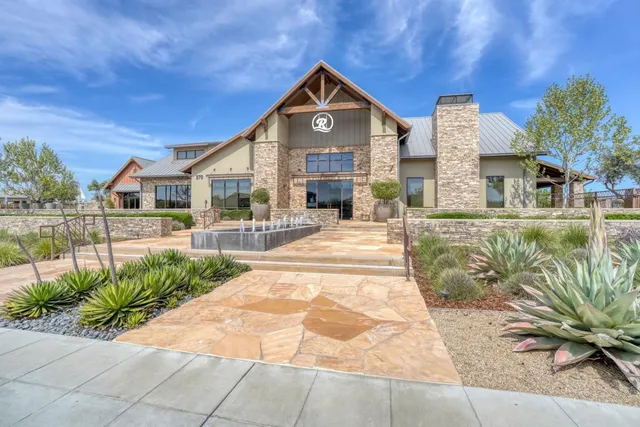 $420,000 | 118 Mission Drive, Madera, CA 93636