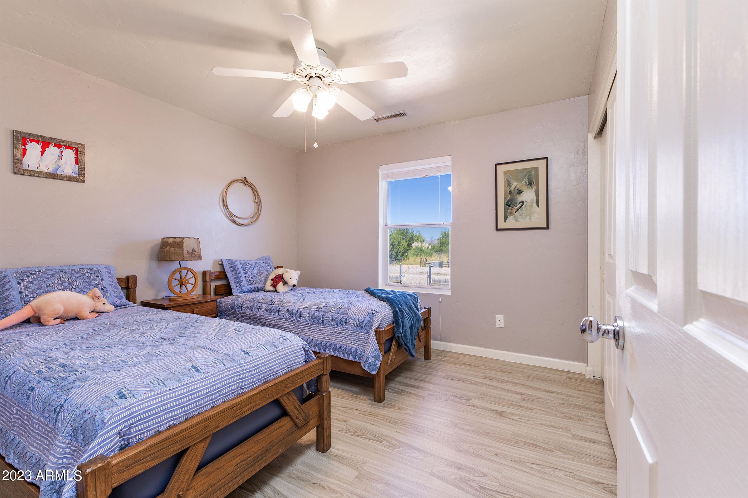 805 West Little Ranch Road Paulden, AZ 86334 - Photo 29 of 122 10.GuestBedroom2
