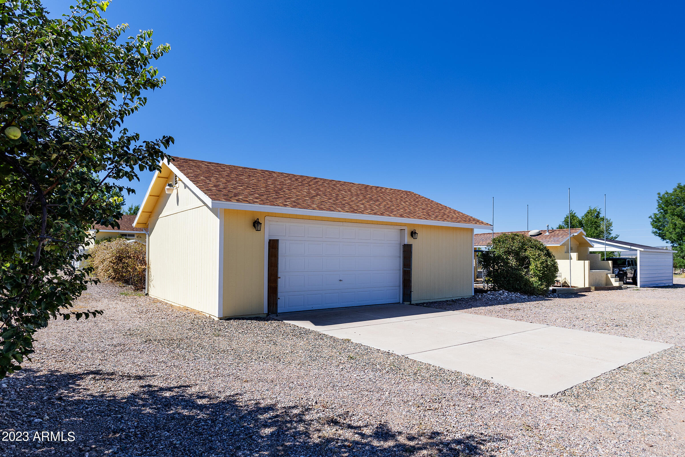 805 West Little Ranch Road Paulden, AZ 86334 - Photo 42 of 122 17.Garage_02