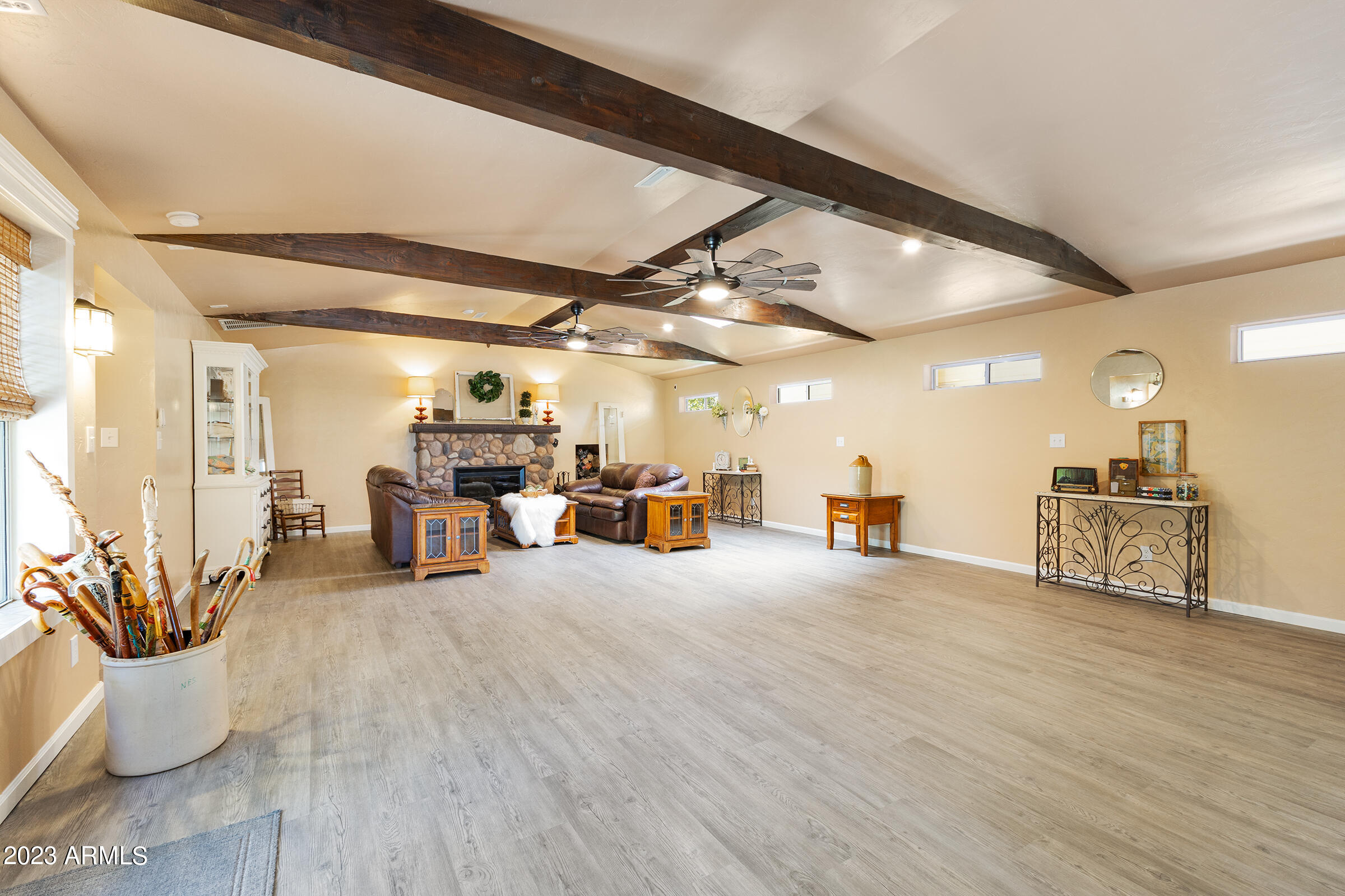805 West Little Ranch Road Paulden, AZ 86334 - Photo 8 of 122 03.LivingRoom_01