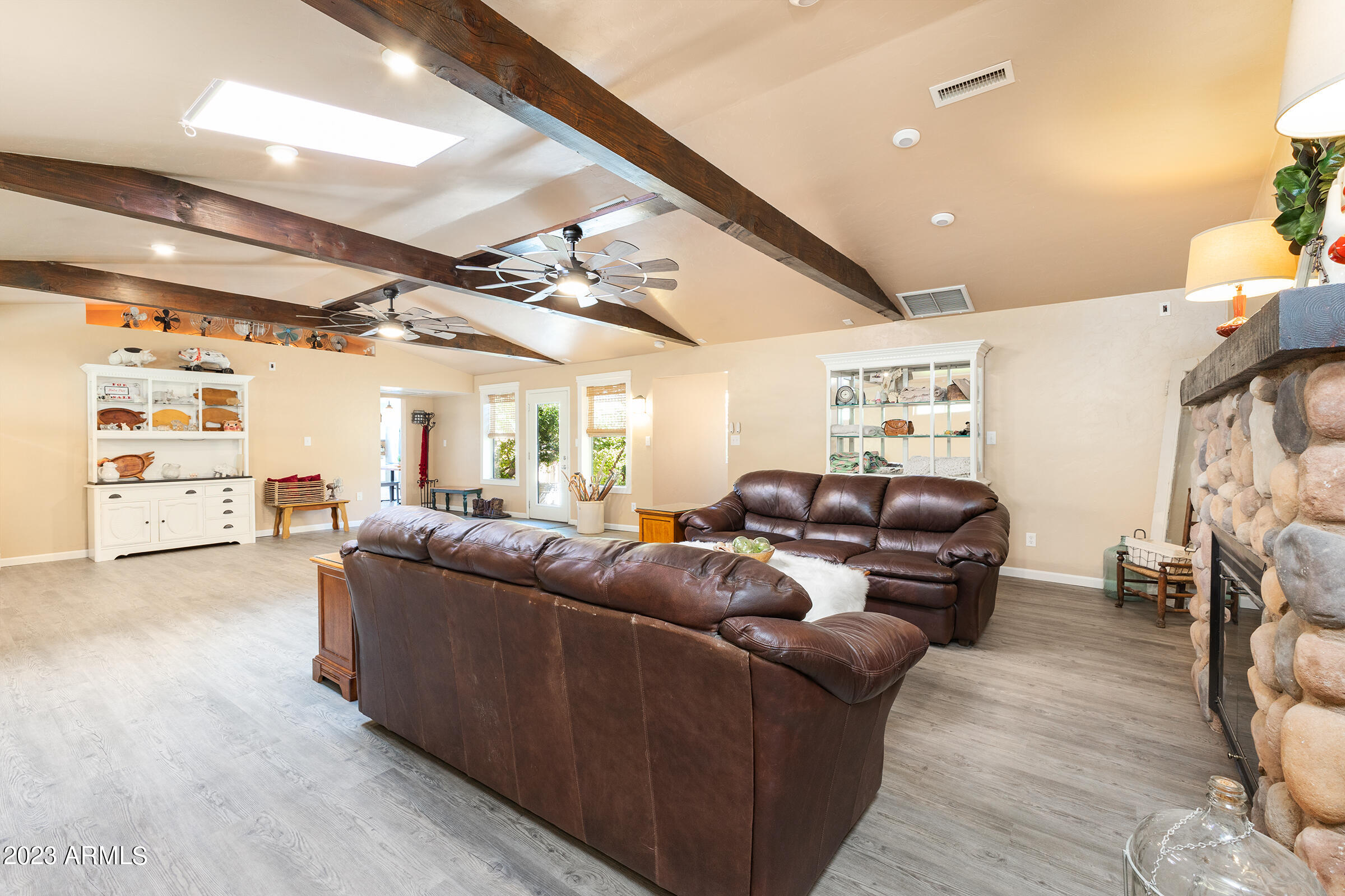 805 West Little Ranch Road Paulden, AZ 86334 - Photo 10 of 122 03.LivingRoom_03