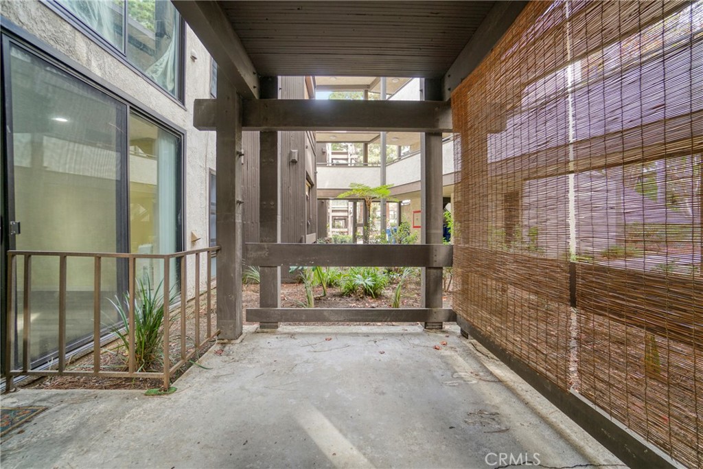 8650 Gulana Avenue Playa del Rey, CA 90293 - Photo 28 of 46 a view of porch with a glass door