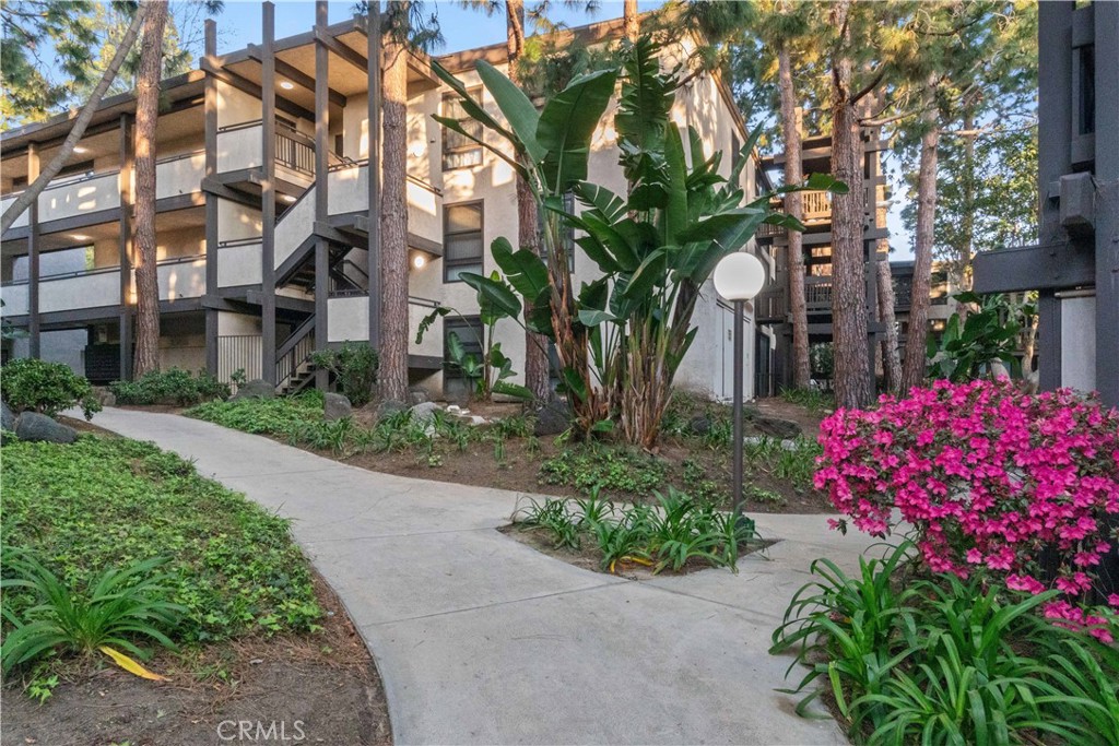 8650 Gulana Avenue Playa del Rey, CA 90293 - Photo 40 of 46
