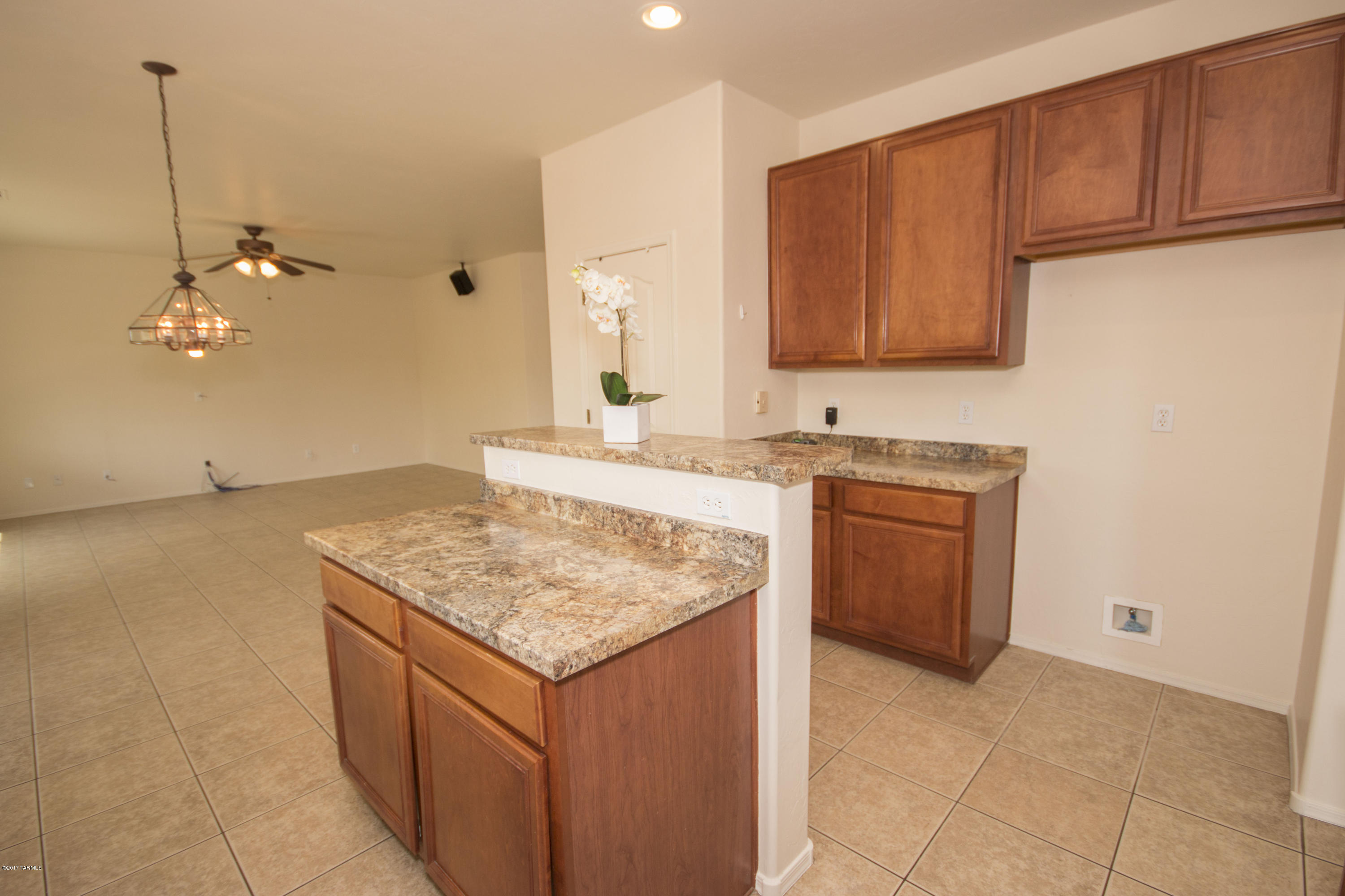 3329 North Bear Spring Trail Tucson, AZ 85745 - Photo 6 of 28