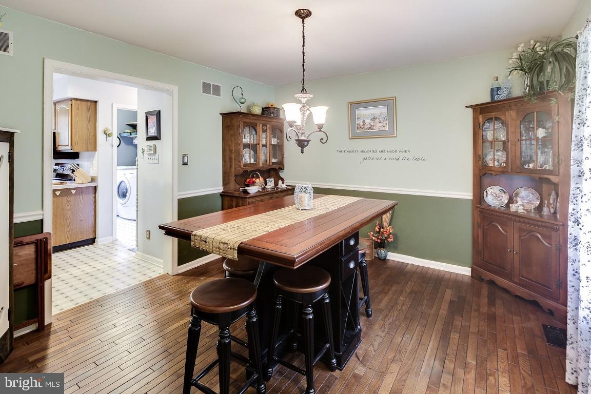 1079 Huntfield Road Westminster, MD 21157 - Photo 20 of 43 Dining Room