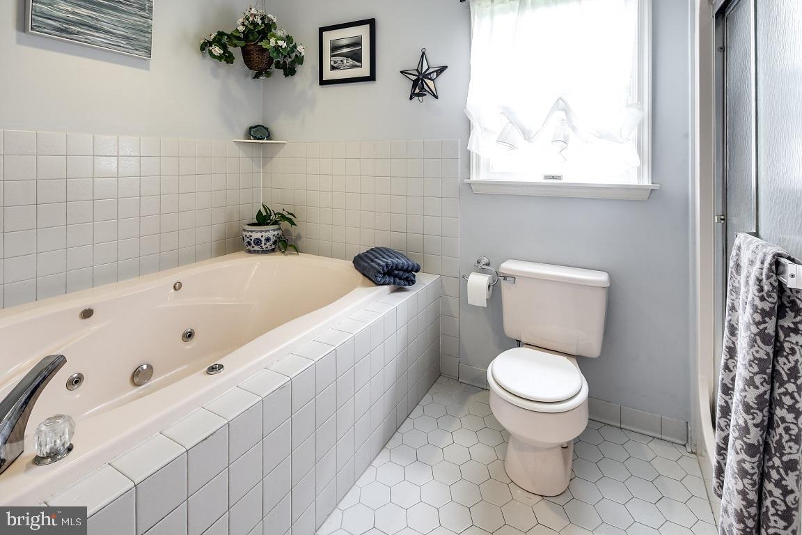 1079 Huntfield Road Westminster, MD 21157 - Photo 25 of 43 Master Bathroom
