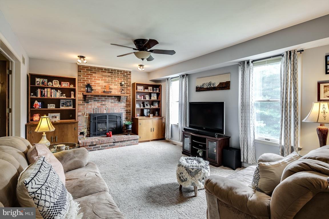 1079 Huntfield Road Westminster, MD 21157 - Photo 7 of 43 Family Room