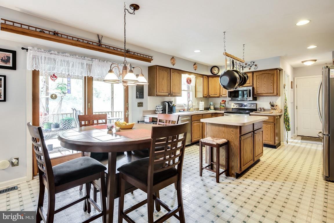 1079 Huntfield Road Westminster, MD 21157 - Photo 8 of 43 Kitchen
