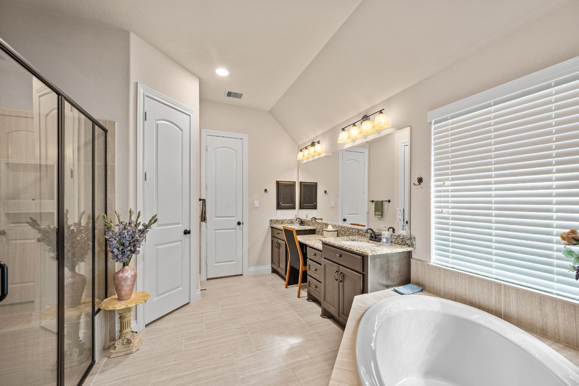 1607 Dove Ridge Drive Katy, TX 77493 - Photo 26 of 38