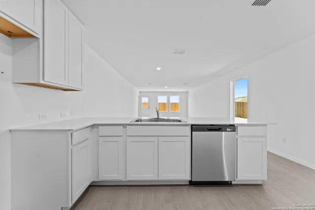 $220,000 | 2067 Powell Place, Converse, TX 78109