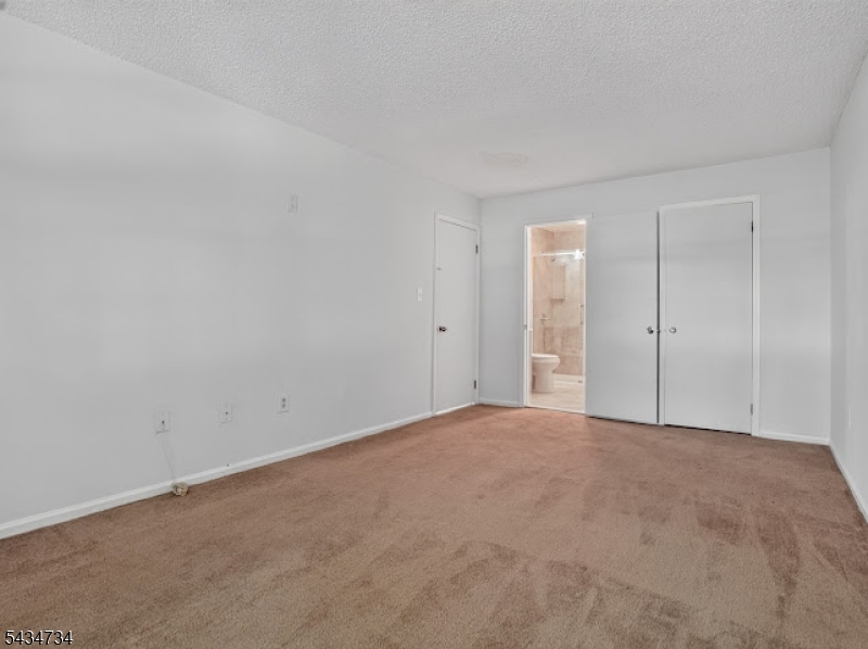 33 Seton Hall Drive Newark, NJ 07103 - Photo 12 of 14