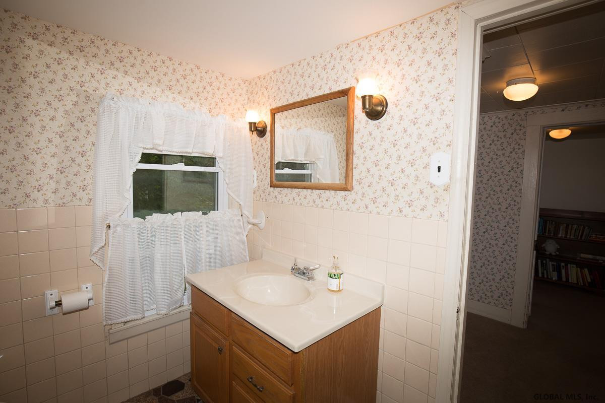 204 Osborne Road Colonie, NY 12205 - Photo 23 of 25 Photo 23