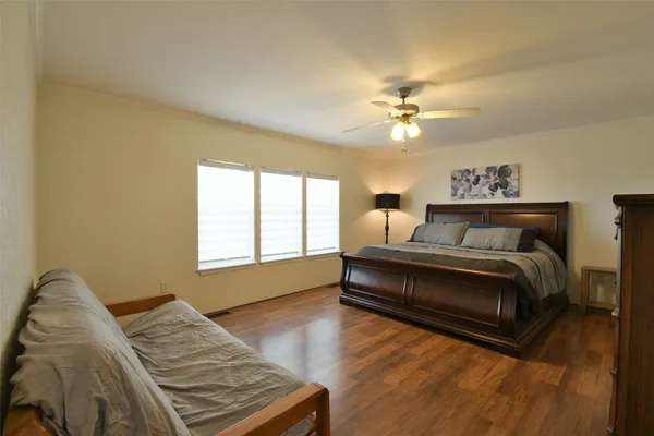 a view of a walk in closet