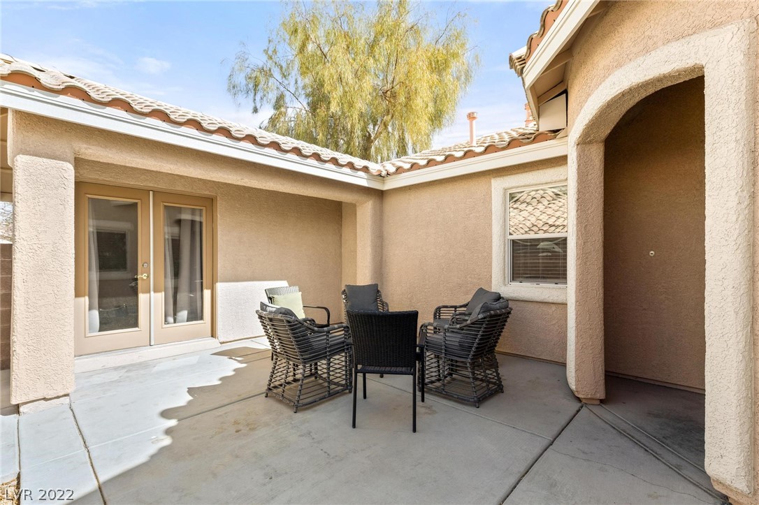 2287 Chestnut Ranch Avenue Henderson, NV 89052 - Photo 4 of 35 Gallery Image 4
