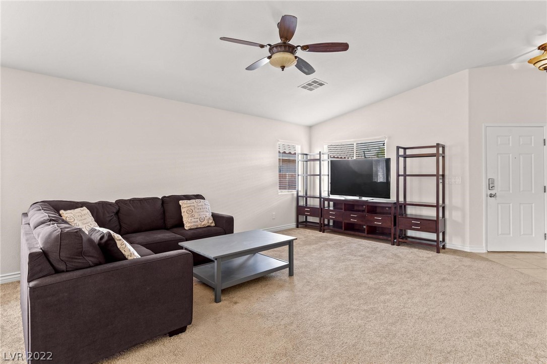2287 Chestnut Ranch Avenue Henderson, NV 89052 - Photo 6 of 35 Gallery Image 6
