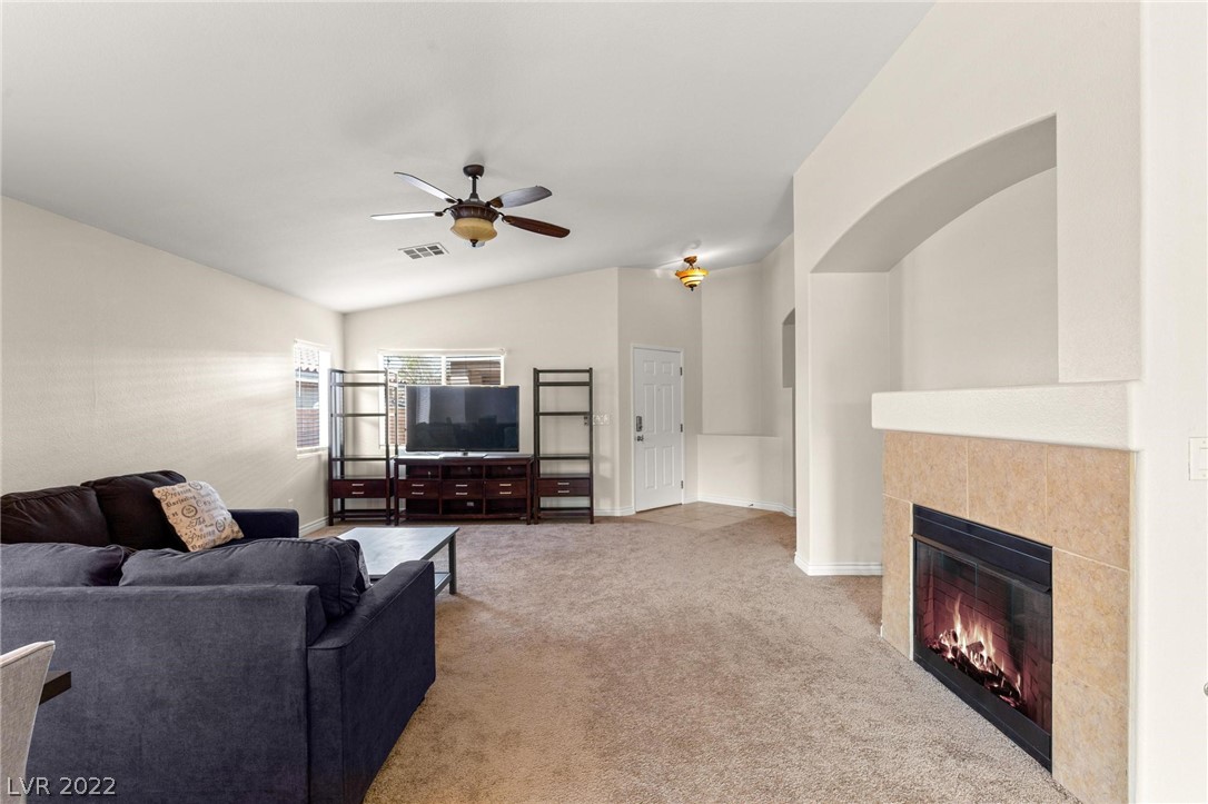 2287 Chestnut Ranch Avenue Henderson, NV 89052 - Photo 7 of 35 Gallery Image 7