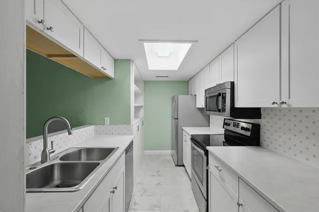 $1,500 | 12824 Midway Road, Unit 2136, Dallas, TX 75244