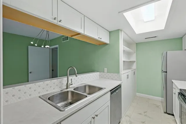 $1,500 | 12824 Midway Road, Unit 2136, Dallas, TX 75244