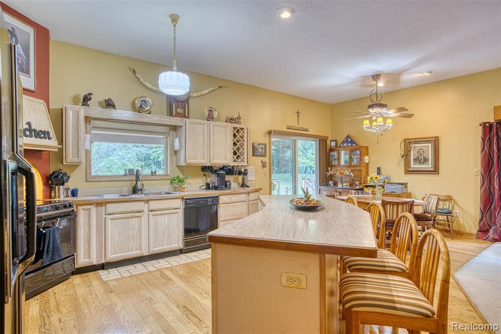 2181 South Gregory Road Fowlerville, MI 48836 - Photo 18 of 62