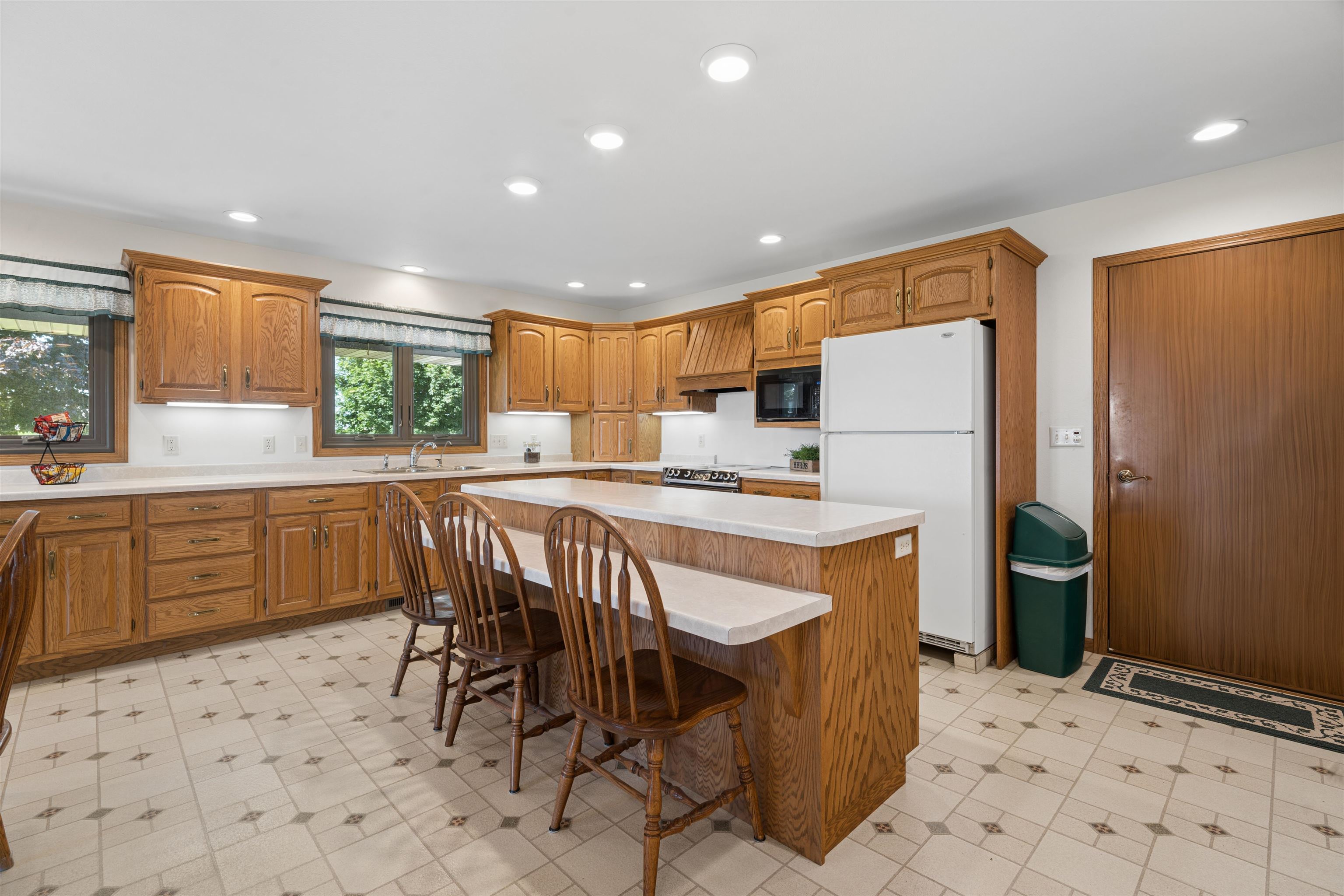 N3200 Minahan Road Chilton, WI 53014 - Photo 4 of 51 Gallery Image 4