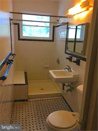 $2,995 | 5319 Pooks Hill Road, Unit 1, Bethesda, MD 20814