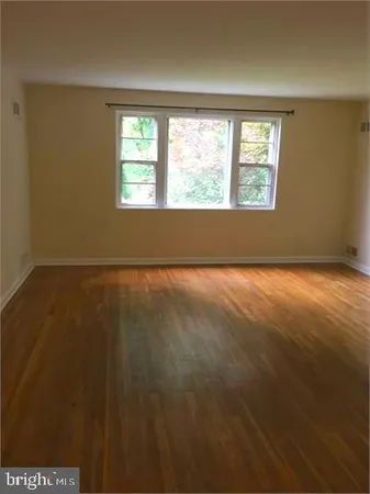 $2,995 | 5319 Pooks Hill Road, Unit 1, Bethesda, MD 20814