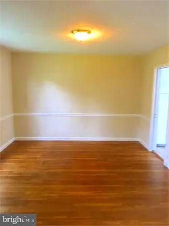 $2,995 | 5319 Pooks Hill Road, Unit 1, Bethesda, MD 20814