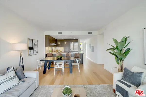 $10,500 | 1705 Ocean Avenue, Unit 502, Santa Monica, CA 90401