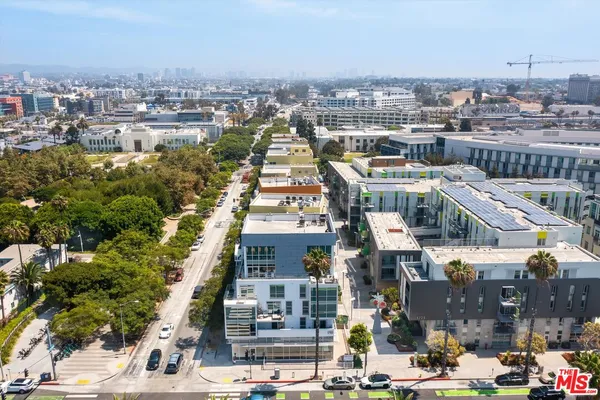 $10,500 | 1705 Ocean Avenue, Unit 502, Santa Monica, CA 90401