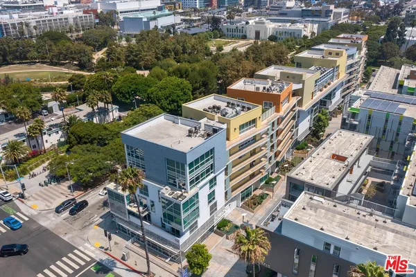 $10,500 | 1705 Ocean Avenue, Unit 502, Santa Monica, CA 90401