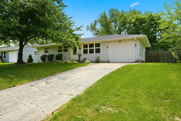 $200,000 | 340 Tweedwood Drive, New Haven, IN 46774