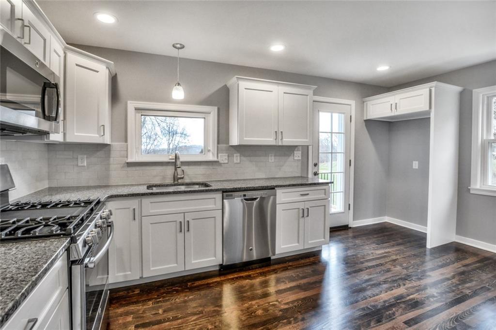 9422 Peebles Road Allison Park, PA 15101 - Photo 5 of 24