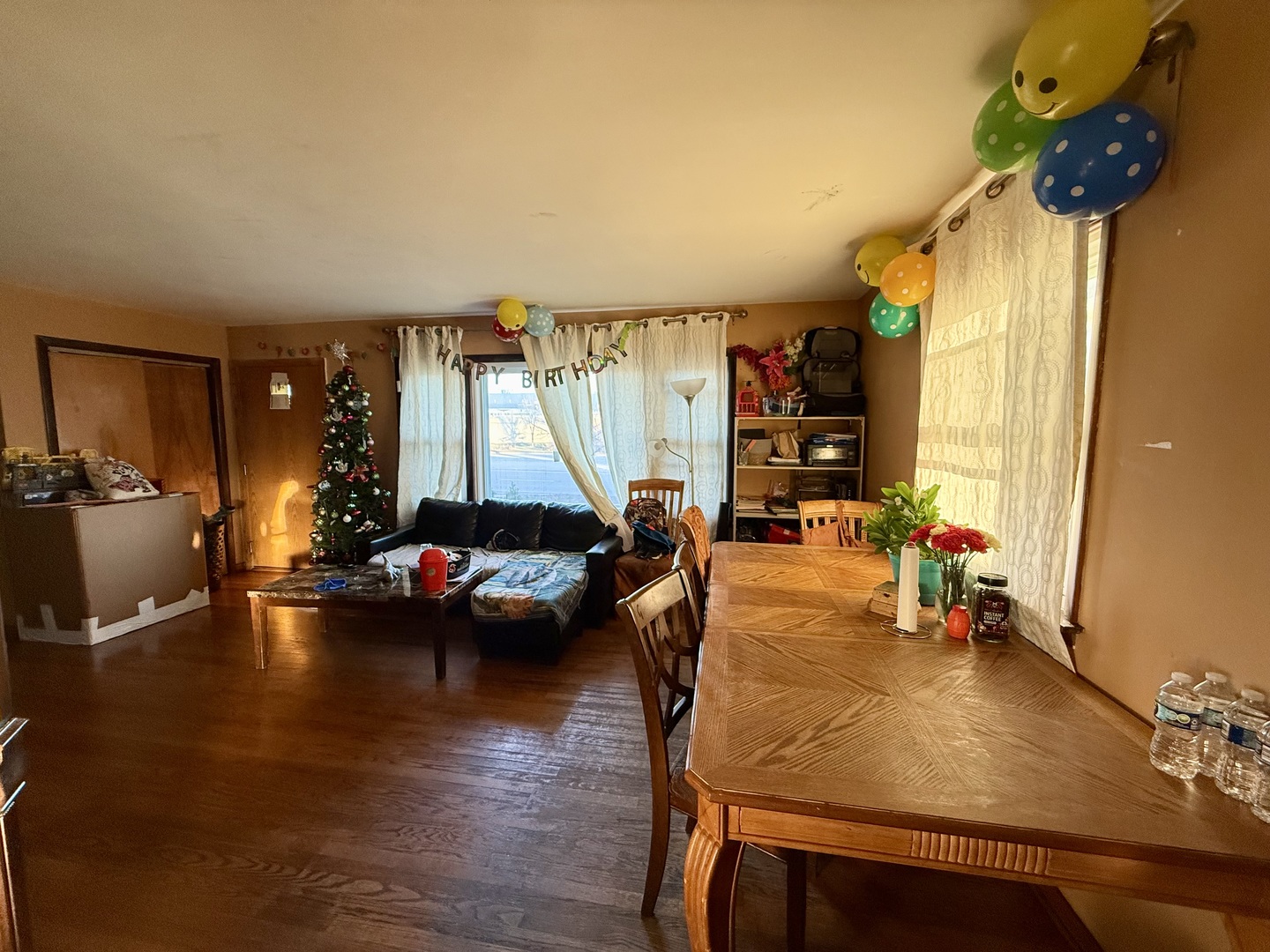 128 North York Road Bensenville, IL 60106 - Photo 4 of 19 a room with furniture and a wooden floor