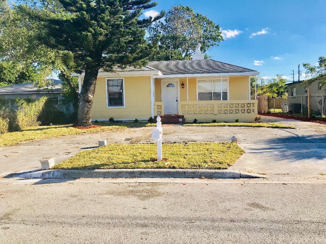 149 West 14th Street Riviera Beach, FL 33404 - Photo 1 of 10 PIC1