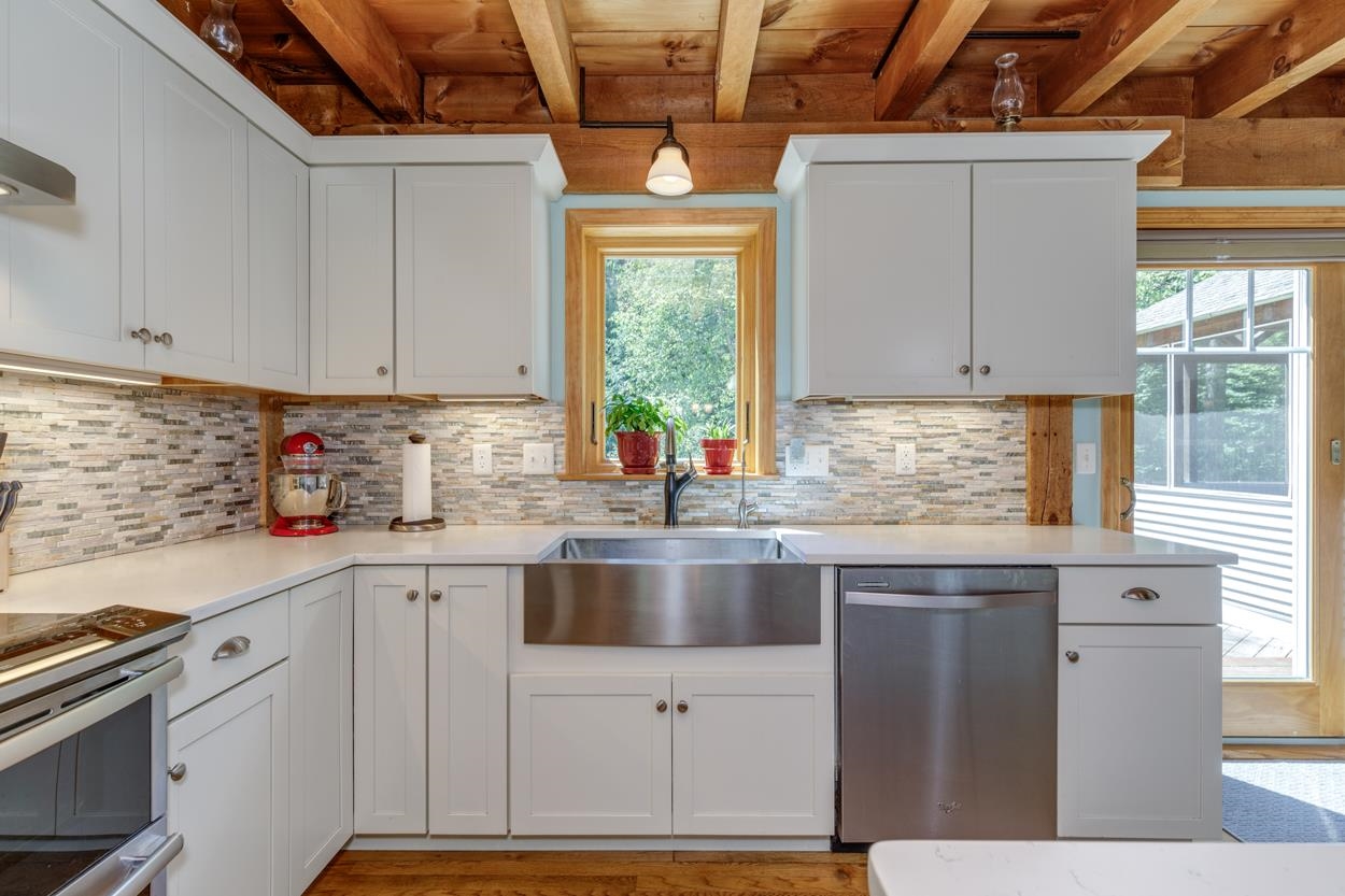 13 Stoney Brook Road Bow, NH 03304 - Photo 3 of 40