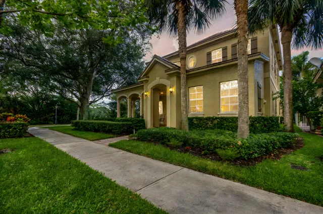 $1,100,000 | 118 Foxford Court, Jupiter, FL 33458