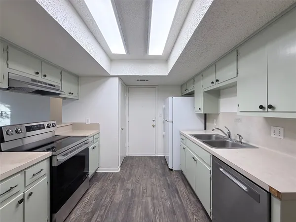 $1,700 | 3411 Minnie Street, Unit B, Austin, TX 78745