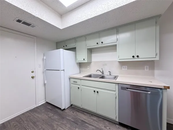 $1,700 | 3411 Minnie Street, Unit B, Austin, TX 78745