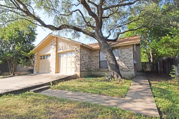 $1,700 | 3411 Minnie Street, Unit B, Austin, TX 78745