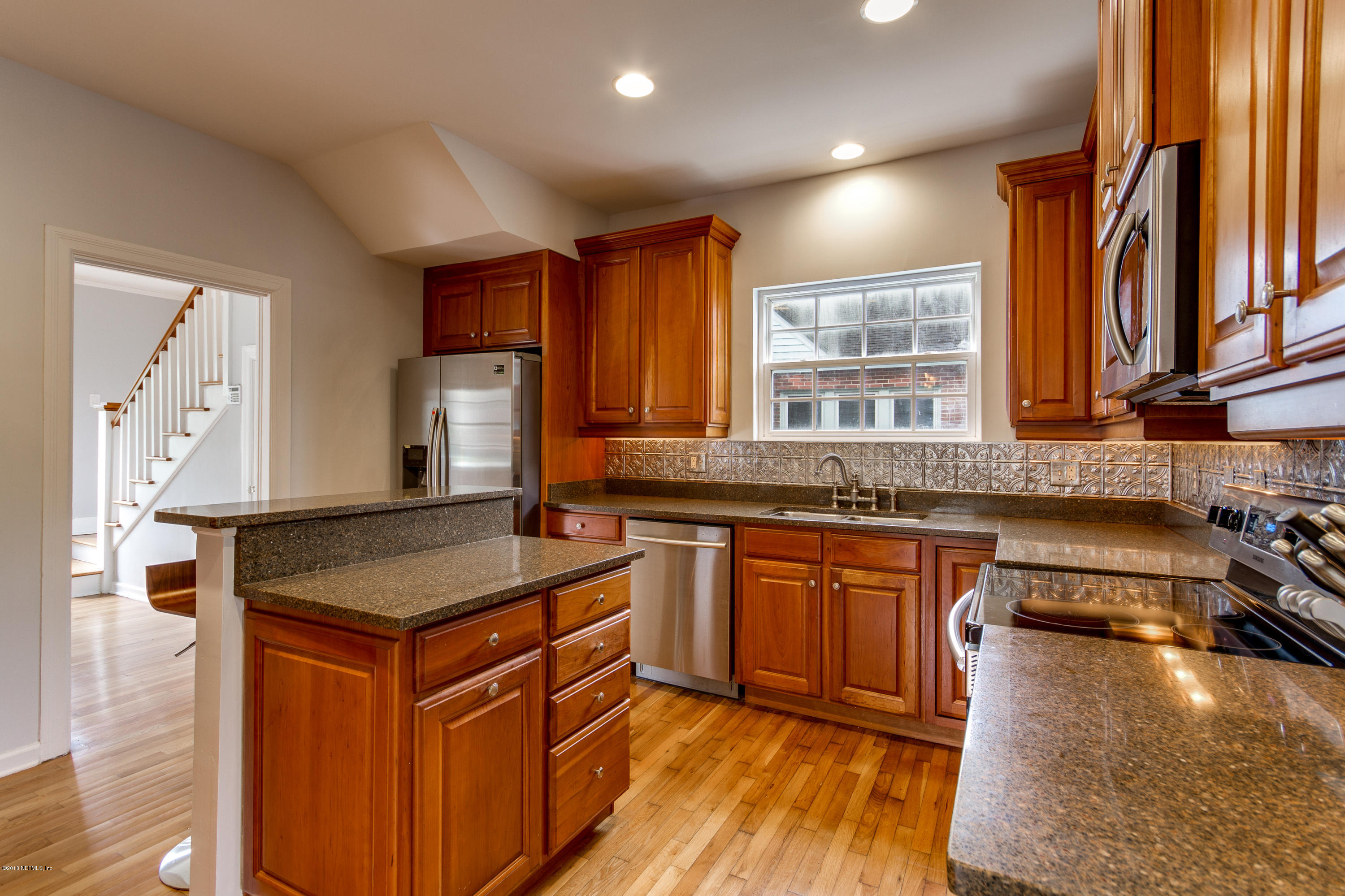 1603 River Oaks Road Jacksonville, FL 32207 - Photo 20 of 49 Center island w/granite