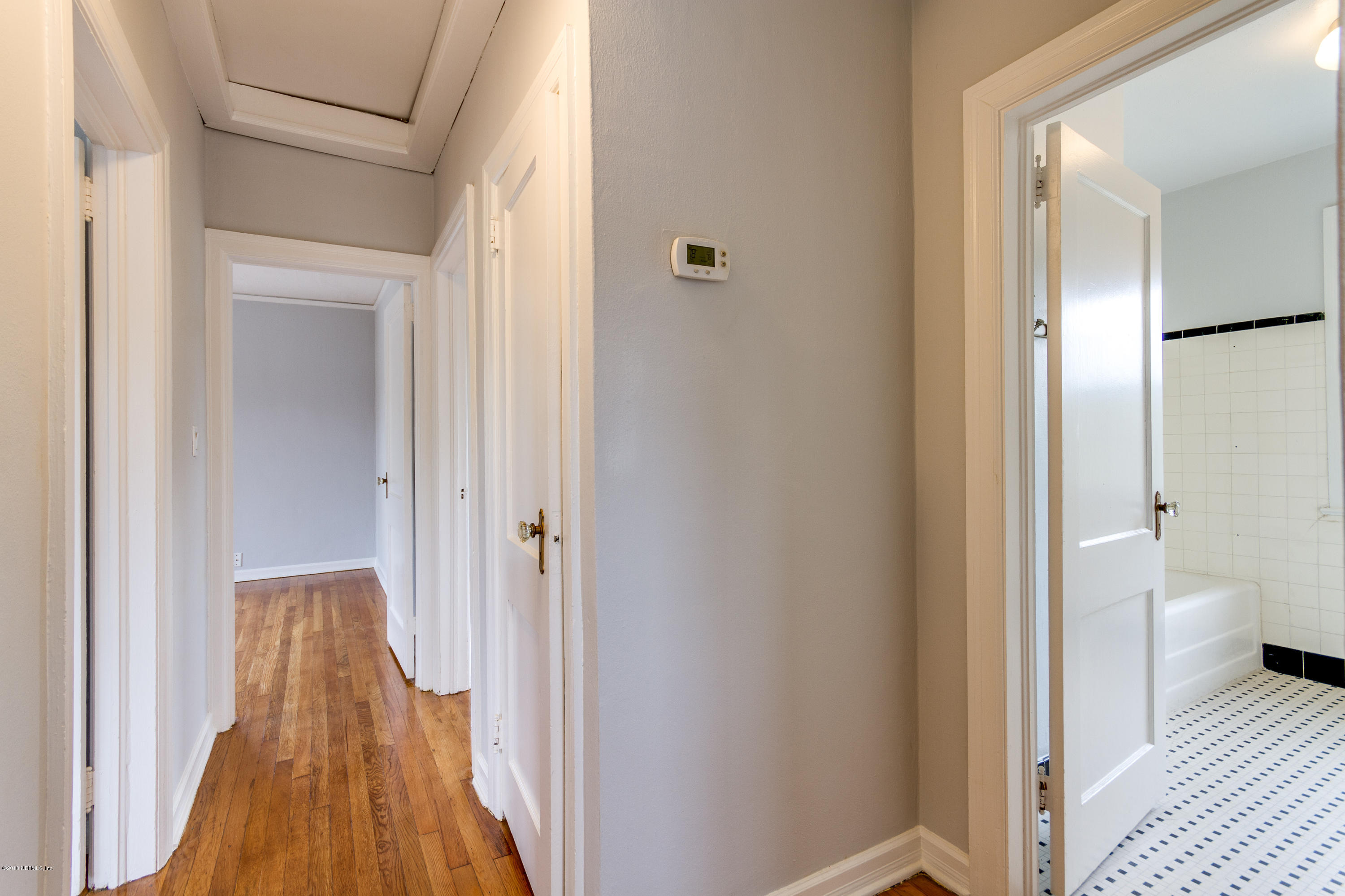 1603 River Oaks Road Jacksonville, FL 32207 - Photo 26 of 49 upstairs hallway