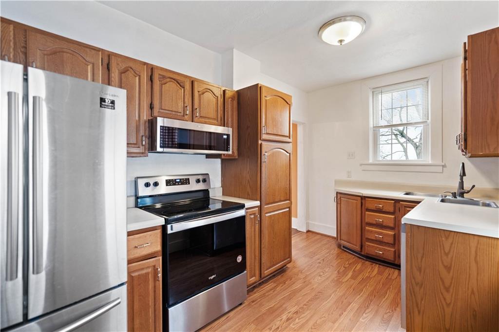 1030 Greentree Road Pittsburgh, PA 15220 - Photo 13 of 25 Gallery Image 13