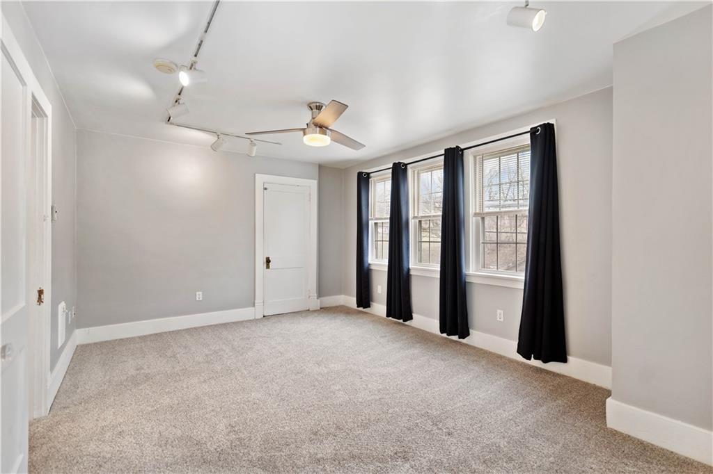 1030 Greentree Road Pittsburgh, PA 15220 - Photo 16 of 25 Gallery Image 16